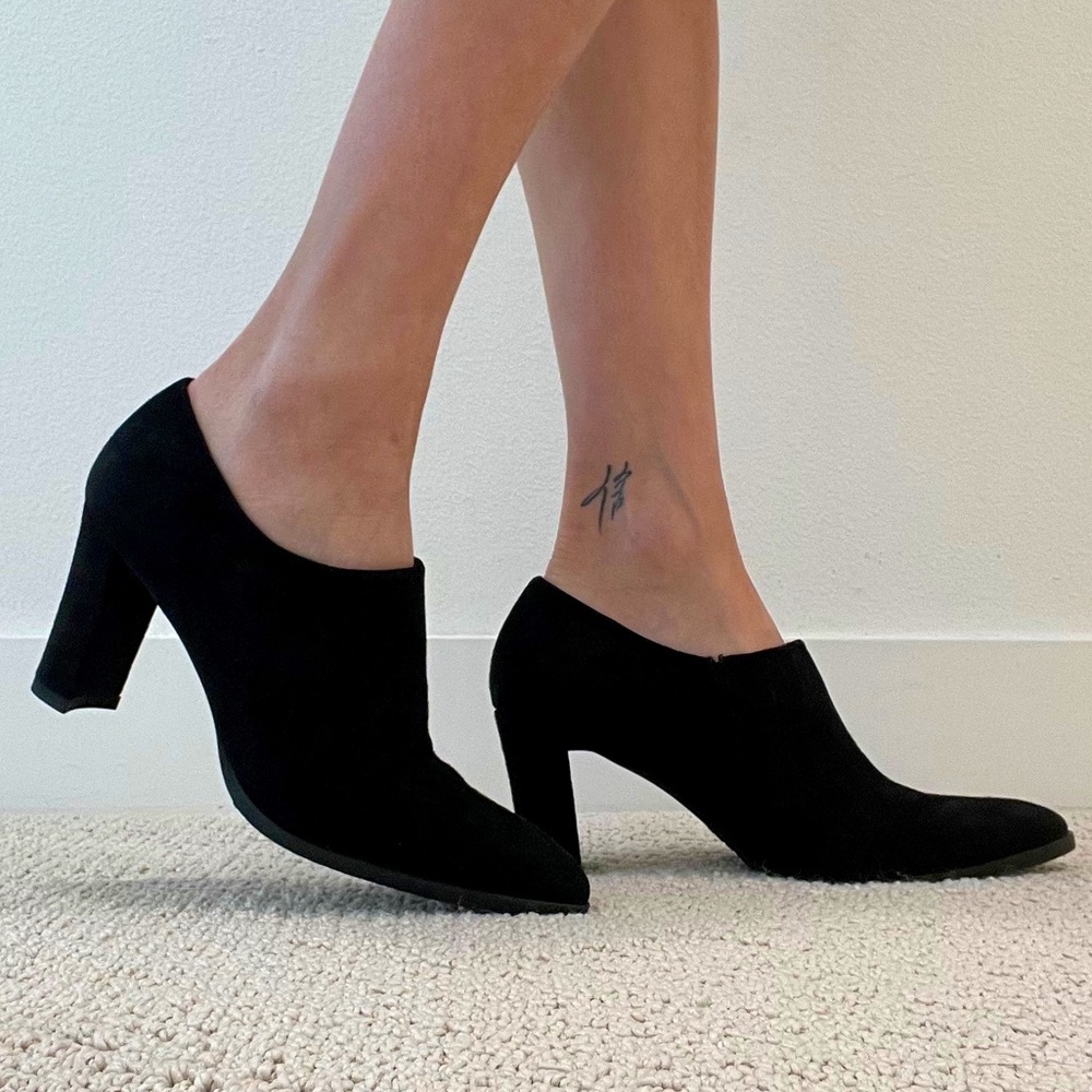STUART WEITZMAN Staddap Ankle Booties